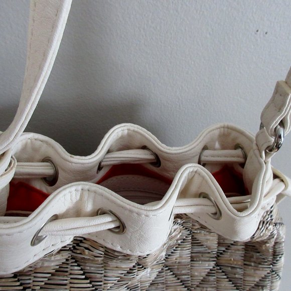 Naturalizer Purse - Picture 4 of 8